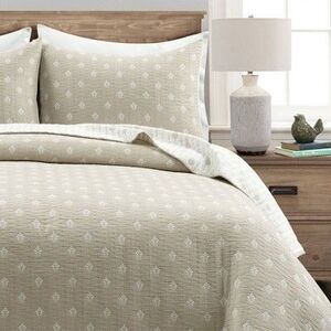 Elegant Cream Bedding Set